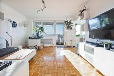Lichtdurchflutete 3,5-Zimmer-Wohnung mit Loggia &amp; Parkplatz in Graz-Geidorf | Mieteinnahmen bis 12/2026