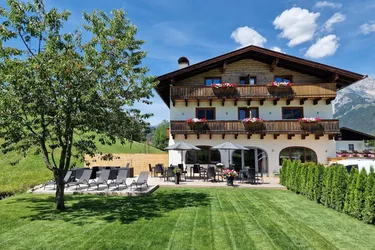 HOTEL / RESTAURANT MIT ATEMBERAUBENDE BERGBLICK IN MARIA ALM 