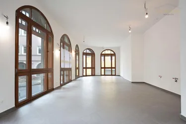Erstklassiges Geschäftslokal in einer Stadtvilla – Perfekte Lage für Büro, Praxis oder Gastronomiebetrieb