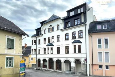 Repräsentative Büro- oder Praxisräume im historischen Altbau - Erstbezug nach Generalsanierung