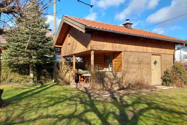 Ruhiges Wochenendhaus/Gartenhaus mit Baugrund