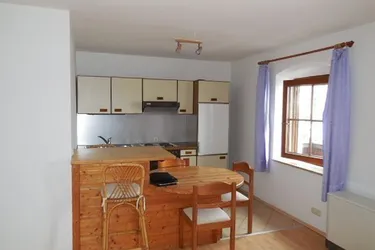 1 Zimmer Wohnung mit Balkon und Garage