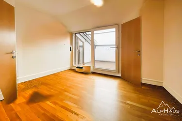 Leistbare, helle 2 Zimmer- Dachgeschoß-Starterwohnung in Anthering