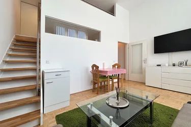 Zentrale 2-Zi-Wohnung mit Galerie – gute Rendite, perfekt für Investoren!