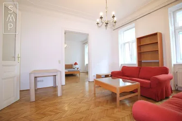 2-Zimmer-Wohnung in generalsaniertem Altbau