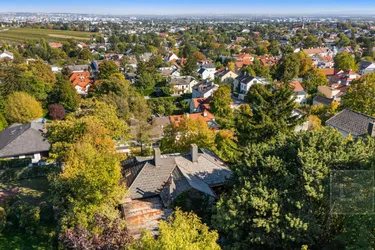 WUNDERSCHÖNES GRUNDSTÜCK MIT TRAUMHAFTEM FERNBLICK - BESTLAGE IM EXKLUSIVEN SONNBERVIERTEL