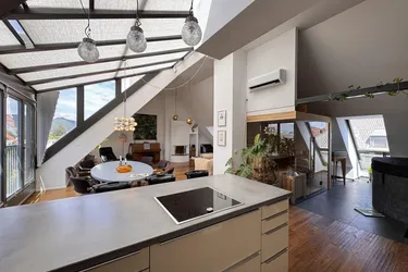 12 min zum Schwedenplatz – Bergblick: 3-Zimmer-Maisonette mit Sauna und Indoor-Whirlpool