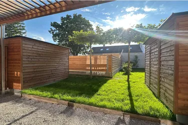 Refugium im Grünen - Individuelles Haus mit ruhigem Garten und exklusivem Interieur