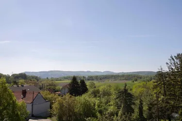 Schöne Etagenwohnung mit Panorama-Aussicht in Bisamberg