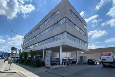 Moderne Büros mit Fernblick