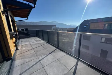 ERSTBEZUG | 4 Zimmer Dachgeschoß Wohnung mit 140m2 Wohnfläche | 17m2 SW-Terrasse, 2 TG Plätze | Hallwang