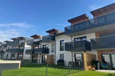 ERSTBEZUG | Sonnige 3 Zimmer Wohnung mit 101 m2 Wohnfläche u. 2 TG Plätzen | Hallwang