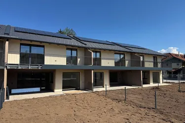 Einziehen und Wohlfühlen | Traumhafte Gartenwohnung in Koppl | Erstbezug mit Souterrain, Loggia, Terrasse und Stellplätzen