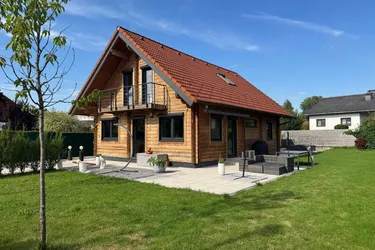 Charmantes Chalet mit Saunahaus und Whirlpool | in Schörfling am Attersee