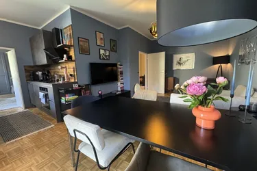 Zentral wohnen, ruhig leben | Stilvolle 3-Zimmer-Wohnung mit Balkon und Grünblick | im Andräviertel