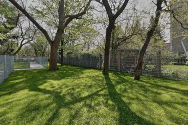 3 ZIMMER-GARTENWOHNUNG+GROßEN LAGERRAUM DIREKT AN DER LIESING MIT BAUMBESTAND