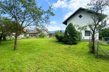 Attraktives Baugrundstück mit Altbestand und vielseitigem Potenzial