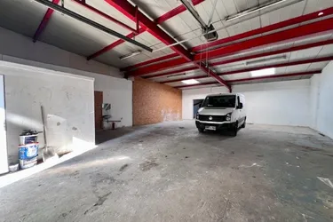 Lagerhalle in der Triester Straße, Nähe Autobahn zu vermieten!