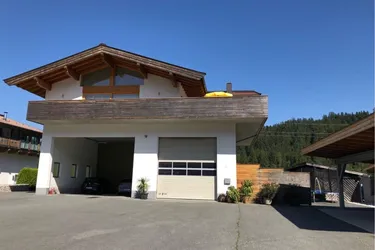 Reith bei Kitzbühel: Gewerbeimmobilie mit asphaltiertem Grund in sehr guter Lage und Anbindung zu verkaufen