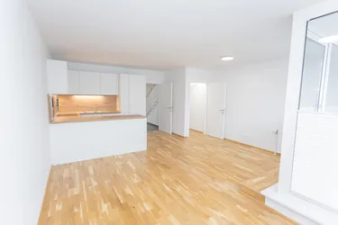 4 Zimmer Maisonette EIGENTUMSWOHNUNG in 1220 Wien - kernsaniert und provisionsfrei!