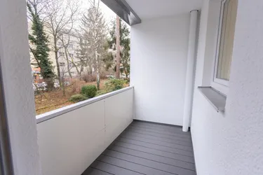 Kernsanierte und toll geschnittene 3 Zimmer Eigentumswohnung in 1160 Wien - inkl. Loggia und KFZ-Stellplatz!! PROVISIONSFREI 