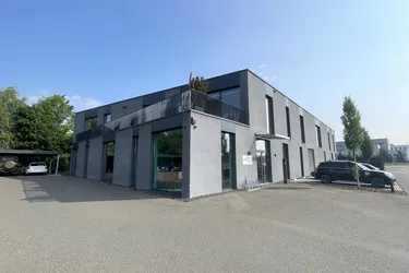 Exklusiver Firmenstandort mit Lagerhalle und Büroflächen!