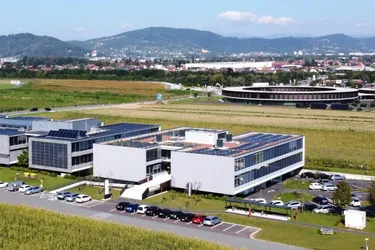 Moderne Büroflächen mit Terrasse beim Flughafen Graz