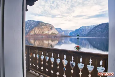 Exklusives Wohnen in idyllischer Lage mit Seeblick - Traumhaus in Hallstatt mit 7 Zimmern, Garten, Balkon und Stellplätzen.