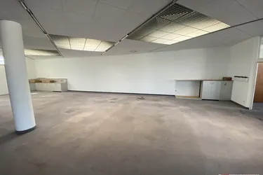 Geschäftslokal im 23. Bezirk – 440 m² Erdgeschoss + 130 m² Lager – vielseitig nutzbar!