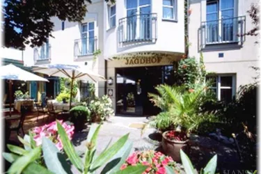GUNTRAMSDORF: 4 Sterne Landhotel "JAGDHOF" südlich von Wien