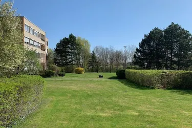 BADEN BEI WIEN: 4-Zimmer Wohnung (bezugsfertig!) mit Loggia und Garage in einer Grünruhelage Badens