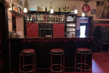 LOKALTIPP IN BADEN BEI WIEN: Übernahme einer traditionsträchtigen Bar mit kompletter Ausstattung!