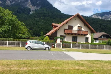Charmantes Landhaus in Reichenau a.d. Rax, 5 Zi., Garten, 2 Garagen, 440.000 €