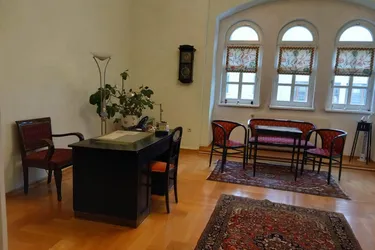 Edle Altbauwohnung mit Gewölbe am Villacher Hauptplatz