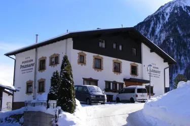 Frühstückspension mit Privatwohnung in der Nähe von Kühtai (dem höchst gelegenen Skiort Österreichs)