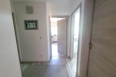 Neuer Preis! 4-Zimmer DG Wohnung in Henndorf mit 2 PP und 2 Kellern