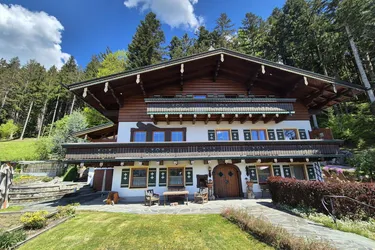 Charmantes Bauernhaus mit viel Platz, Panoramablick und vielseitiger Nutzungsmöglichkeit