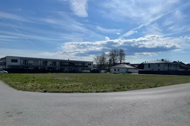 Bauträgergrundstück mit Entwicklungspotenzial in Mattighofen