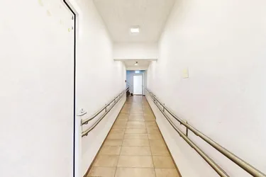 Locus Sanitatis: 169,5 m² Praxisfläche im Gesundheitszentrum Kühnsdorf – Fürsorge und Exquisitio