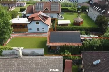 Immobilie mit Mehrwert – Zwei Bauparzellen, PV-Anlage und viel Potenzial