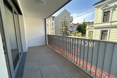 Urbane 3 Zimmerwohnung mit südseitiger Loggia und Einbauküche