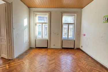 2-Zimmer-Altbauwohnung in sehr guter Lage!