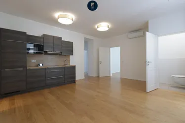 Wundervoll aufgeteilte 5-Zimmer Altbauwohnung in zentraler Lage!