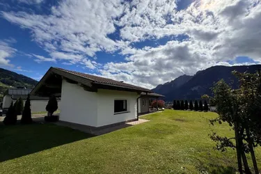 Großes Grundstück mit kleinem Bungalow in einzigartiger Lage zu verkaufen!