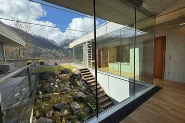 Architektonische Besonderheit mit Freizeitwohnsitzwidmung in den Osttiroler Bergen zu verkaufen!