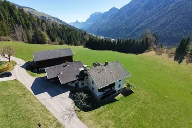 Schöne Landwirtschaft mit Doppelwohnhaus in Osttirol zu verkaufen!