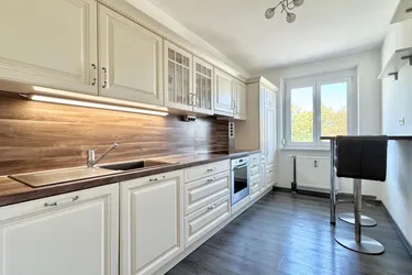 Dein neues Zuhause in Graz-Gösting: 3-Zimmer-Wohnung mit Balkon &amp; Tiefgaragenplatz!