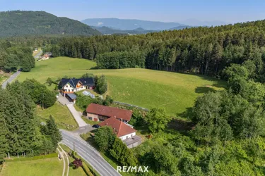 Wohntraum mit Landwirtschaft, Pool und Einliegerwohnung