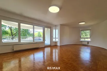 Großzügige, sonnendurchflutete Wohnung mit Tiefgarage