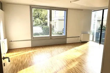 Zentrumsnahe großzügige Bürofläche - Riedenburg!